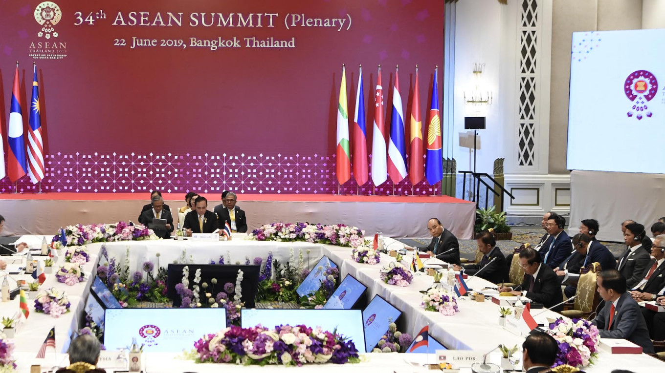 Sidang pleno KTT ASEAN ke-34 di Bangkok, Thailand, Sabtu, 23 Juni 2019. Foto: Antara/Puspa Perwitasari