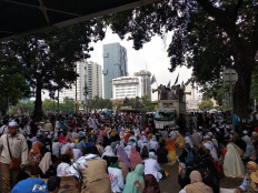 Prabowo supporters hit streets again ahead of Thursday's ruling