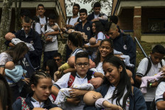 Robot babies tackling teenage pregnancies in Colombia