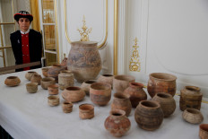 France returns stolen ancient artifacts to Pakistan