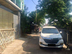 Depok seeks to fine owners of carelessly parked cars through bylaw revision