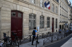 As families flee Paris, fingers point at Airbnb