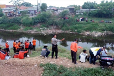 Teenager drowns while crossing river in Bekasi