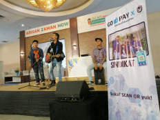 Music institute helps buskers leave streets for malls and studios