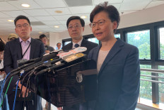 Hong Kong leader says protesters in latest clashes can be called 'rioters'