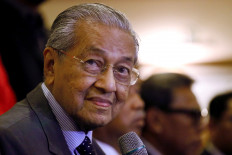 Mahathir: Zakir Naik 'crossed the line' when he touched on racial politics  