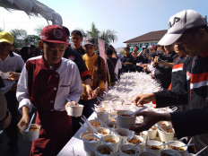 'Tauge goreng' given away to promote Bogor's culinary heritage