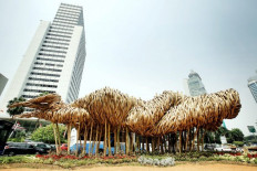 Gone is the Rp 550 million art installation. Public: Money can be used for other purpose.