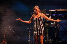 Anne-Marie greets Indonesian fans at We The Fest 2019