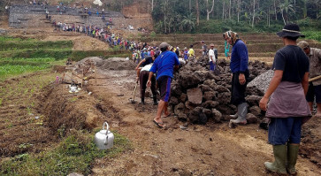 In Muslim-majority Blitar, villagers maintain interfaith harmony brick by brick