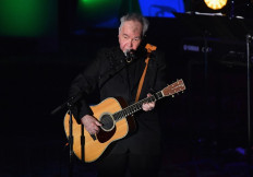 Country folk icon John Prine postpones tour for stent surgery