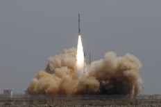 Chinese rocket startup puts satellites into orbit for first time