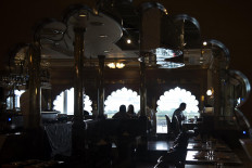Some halal restaurants are decorated with Middle East ornaments as well as serving Middle East menu. JP/Rosa Panggabean