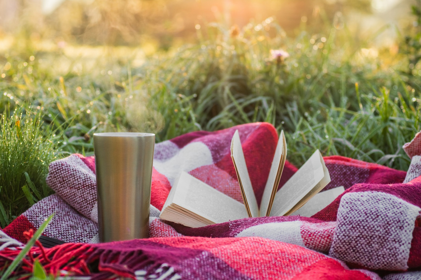 Limited to only 500 units, the Independence Day edition Thermos tumbler was made in collaboration with illustrator Ayang Cempaka, and will be available for purchase on Tokopedia starting Aug. 16.