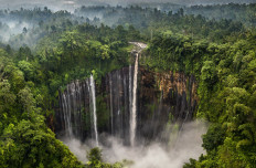 Brit wins global award for photo of East Java’s Tumpak Sewu waterfall