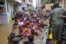 One million moved into camps, 184 dead in India monsoon floods