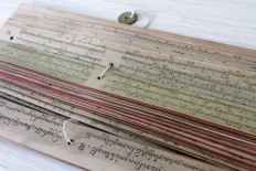 The Dharma Sunia script, also from Hanacaraka Society's collection, comprises 36 palm leaf manuscripts, each having three lines of text written in the Kawi Bali or Bali alphabets. The scripts explore the philosophy of silence. JP/Arya Dipa
