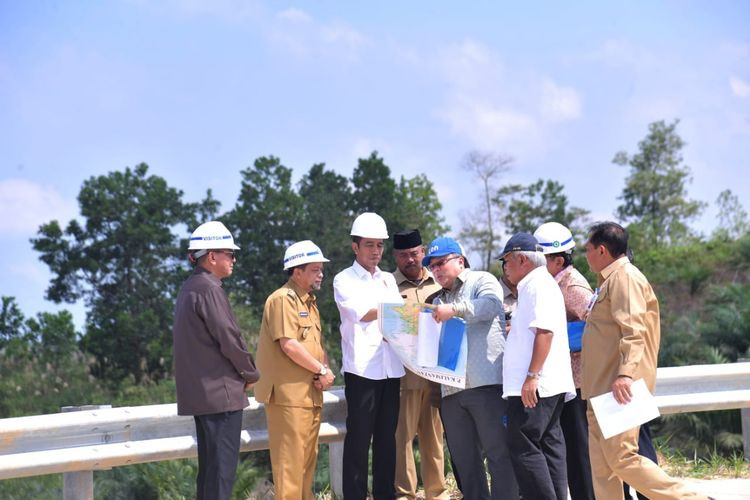 BREAKING: Jokowi announces East Kalimantan as site of new capital