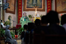 Chinese, Vatican foreign ministers hold first meeting: state media