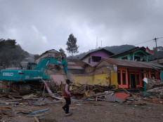 ​​​​​​​Unlicensed buildings demolished in Puncak