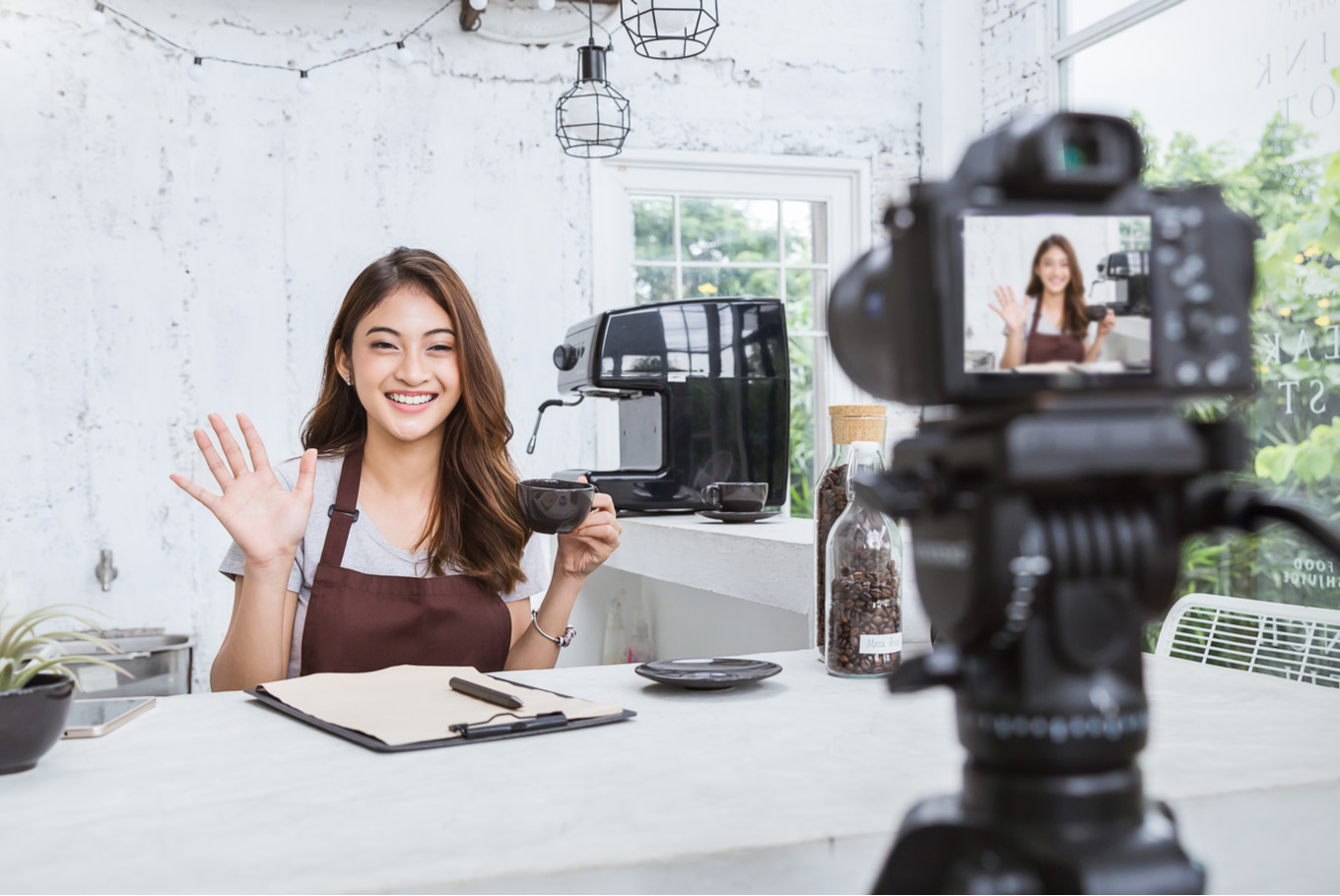 Influencer menjadi salah satu profesi yang membuat orang kaya di Indonesia bertambah