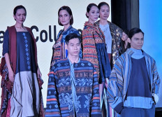 Artisan stories: Weaving the long road to 'tenun'