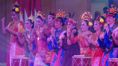 Wonderful cultural diversity: Colossal traditional dance during the celebration of UT&rsquo;s 35th anniversary at UT headquarters in South Tangerang in Banten on Sept. 4. 