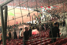 Chaos erupts at World Cup qualifier at GBK, Malaysia to lodge complaint to FIFA