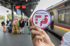 A special badge for pregnant passengers of commuter line trains was launched on Wednesday, coinciding with National Customer Day.