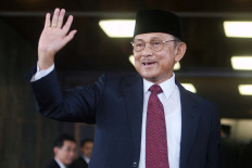 Former president B. J. Habibie attends the Independence Day commemoration at the House of Representatives complex in Jakarta on Aug. 16, 2011.