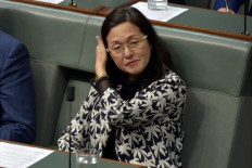 Aussie PM defends Chinese-Australian ally over communist party ties