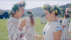 'Midsommar': Study of grief in psychedelic folk horror story
