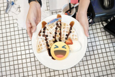 Facebook Caf&eacute;: Will free waffles be enough to make people care about their online privacy?
