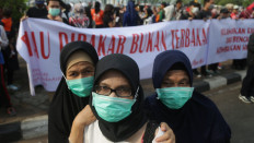 Living near busy roads stunts children's lungs, increases cancer risk