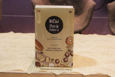 New York Bakery is an anthology of short stories exploring social changes and culture clashes experienced by South Koreans.