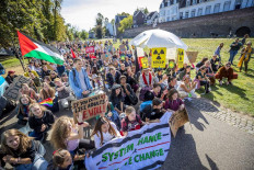 Students demand change in vast global climate strike