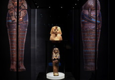 Paris Tutankhamun show sets new record with 1.42m visitors
