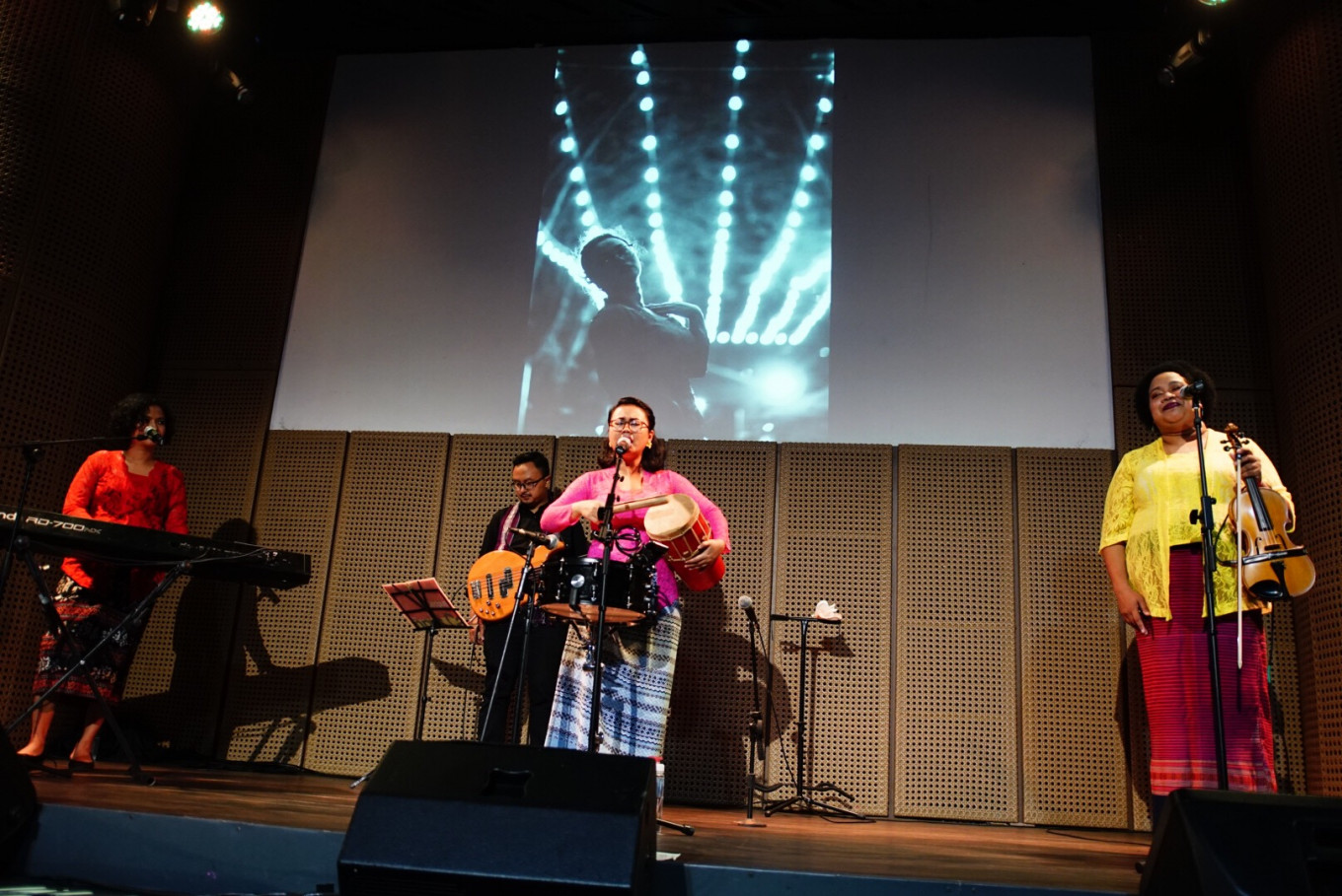 The cheerful elegance of NonaRia