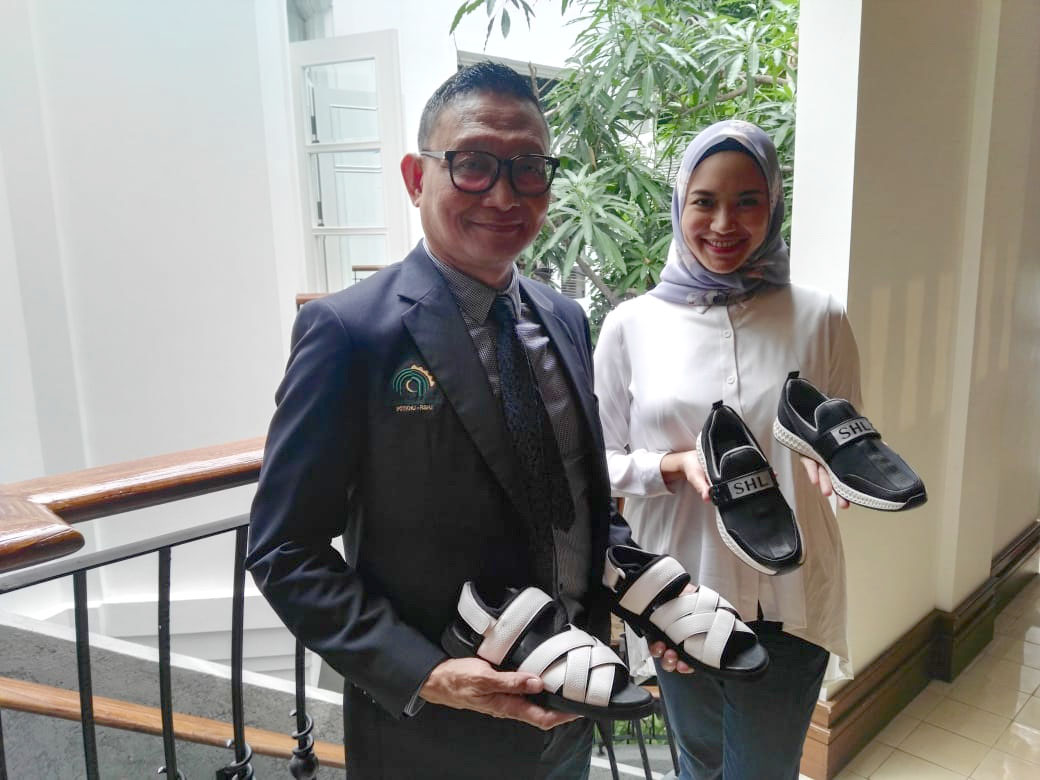SHL promotes foot wellness, offers shoes with built-in insoles for haj pilgrims