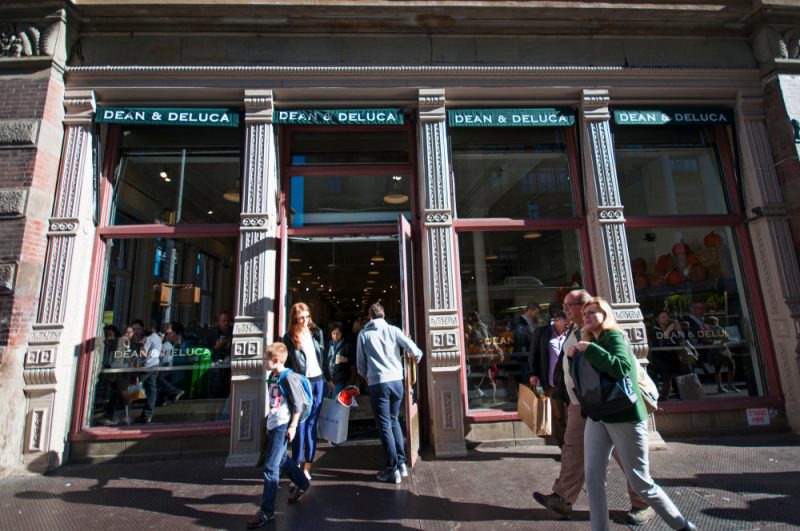Luxury grocer Dean & DeLuca shuts flagship Manhattan store