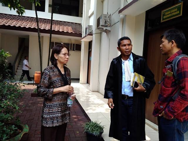 Schizophrenic woman stands trial for blasphemy