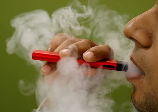 US health officials say vaping illness may have multiple causes