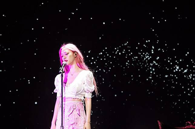 Sulli leaves behind 15-year entertainment career