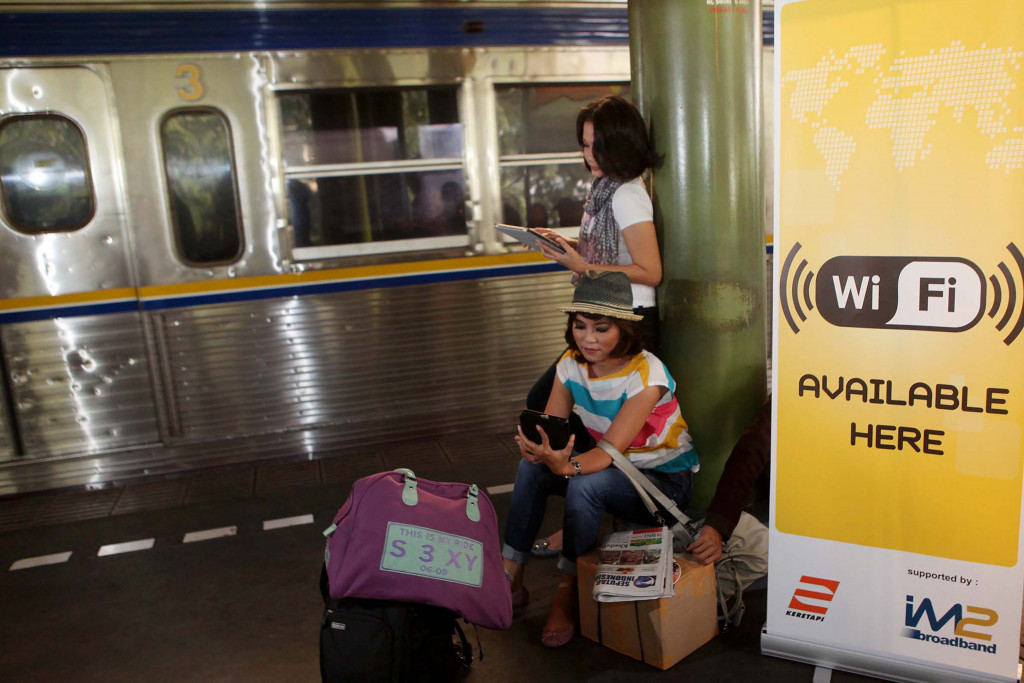 ‘Justice for all’: Jokowi calls for productive use of internet with launch of Palapa Ring