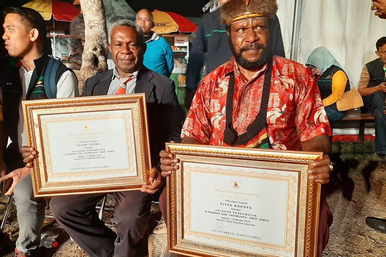 Papuans win peace awards for saving non-native Papuans during Wamena riot