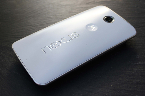 Motorola officially teases the return of the iconic Razr