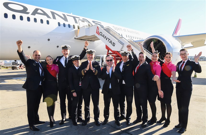 Longest non-stop passenger flight arrives in Sydney
