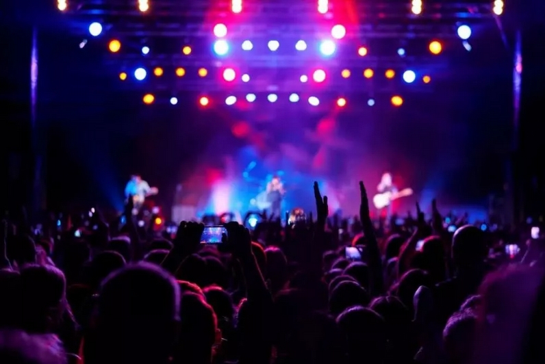 British musicians fear end to a golden age for European touring