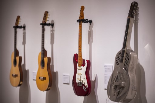 Guitar maker Fender hopes to rock revenues with digital song-learning app