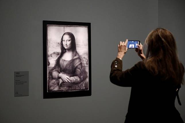 Intrigue over absent masterpiece as da Vinci show opens doors